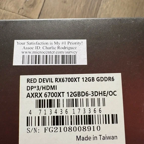 AMD Radeon RX 6700 XT PowerColor Box - Black & Red - Picture 2 of 3